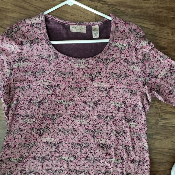 i.e. relaxed petite top with 3/4 sleeves - Picture 5 of 6